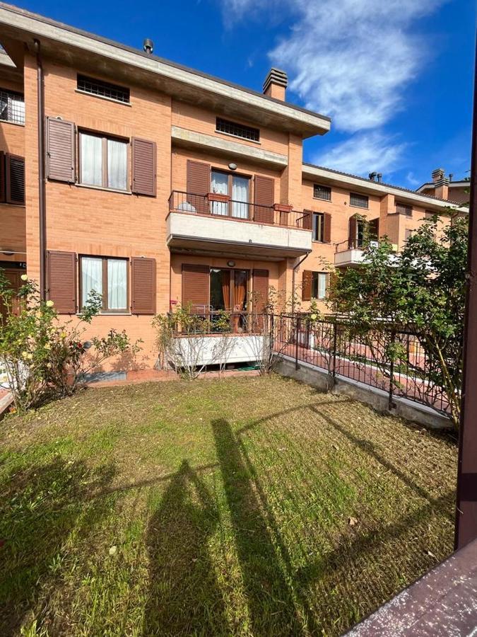 Вилла Casa Gianfranco Губбио Экстерьер фото